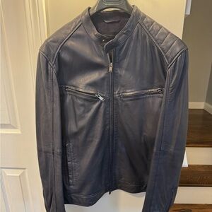 John Varvatos leather jacket!
Like new condition worn twice.
Size L